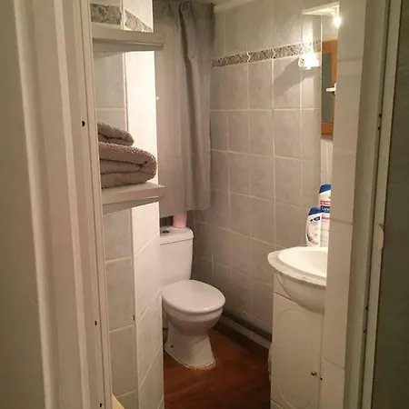 公寓 Petit 30 M2 Au Coeur De 尼姆